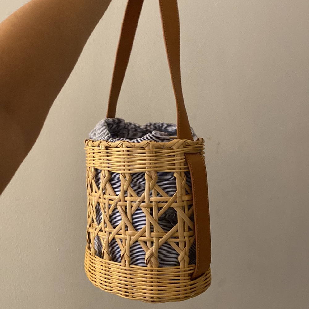 J.McLaughlin basket purse with blue striped interior and brown handle - Picture 5 of 5